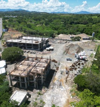 Construcción de Carretera Moca-Villa Trina